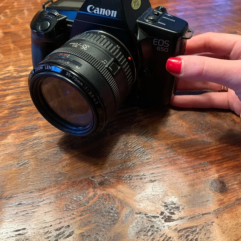 Canon eos 650 film camera